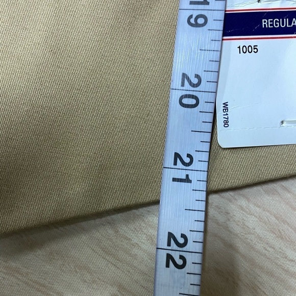 Izod Youth Regular Fit Vest Khaki and Blue Size XL 18/20 NWT - Picture 5 of 5